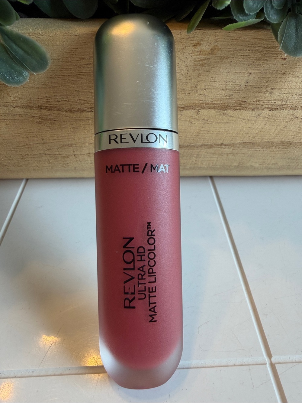 Revlon Matte Lipcolor 655 HD Kisses